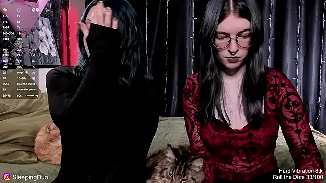 Threesomebabes online show from February 2026 06:17:01 PM