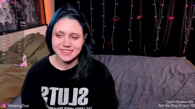 Threesomebabes online show from November 2025 01:05:02 PM