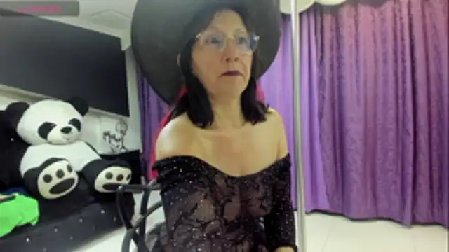 Snapshot of Oriana_Jhonson chatting on November 2025 09:36:01 AM Oriana Jhonson online show from November 2025 09:36:01 AM