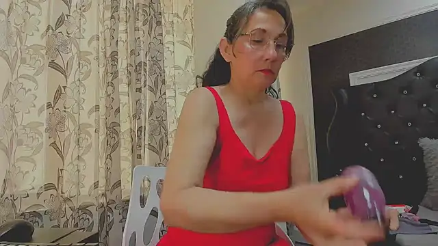 Snapshot of Oriana_Jhonson chatting on May 2026 12:20:01 PM Oriana Jhonson online show from May 2026 12:20:01 PM