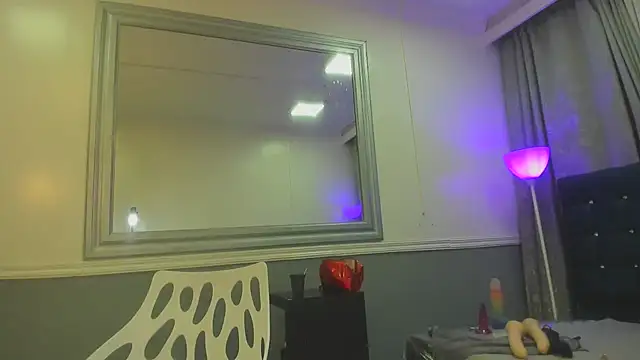 Oriana Jhonson online show from April 2026 11:05:01 AM