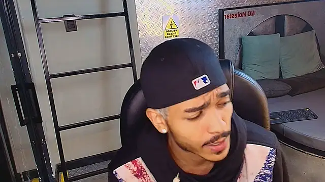 MarcusRain  online show from October 2025 03:21:01 AM