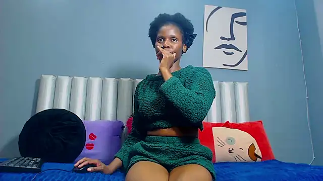 LoloQueen5 online show from January 2026 11:19:02 PM