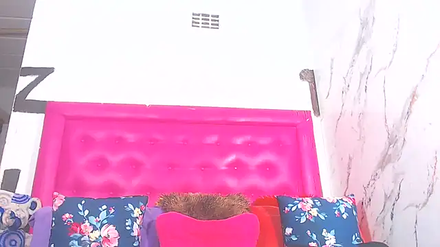 LoloQueen5 online show from June 2026 08:42:01 PM