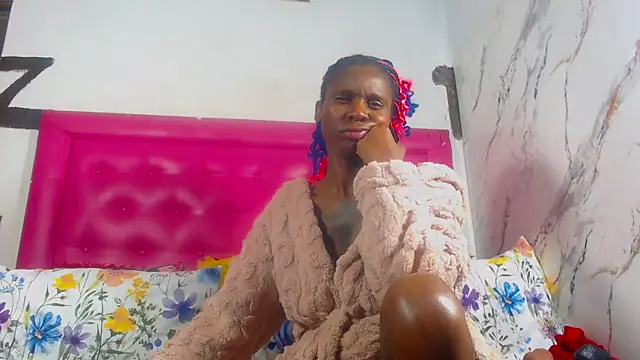 Snapshot of LoloQueen5 chatting on July 2026 04:02:01 PM LoloQueen5 online show from July 2026 04:02:01 PM