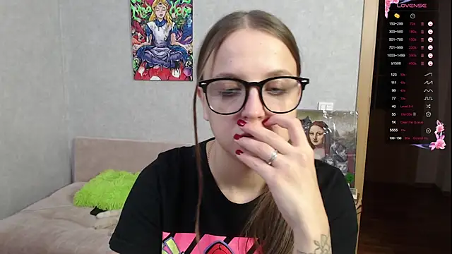 Violetwin online show from September 2025 05:51:02 PM