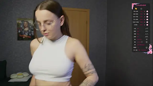 Violetwin online show from April 2026 05:27:02 PM