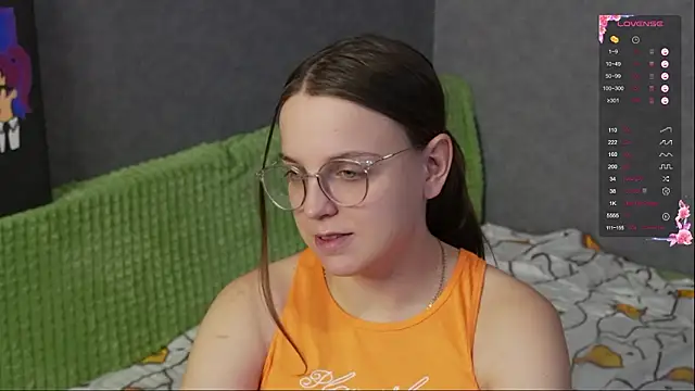 Violetwin online show from February 2026 05:14:01 PM