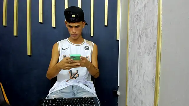 Snapshot of Just_D4v7 chatting on September 2025 07:35:02 PM Just D4v7 online show from September 2025 07:35:02 PM