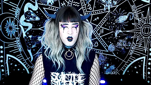 naomi satan online show from November 2025 01:20:01 AM