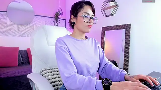 Esmeralda CO online show from October 2025 12:26:02 PM