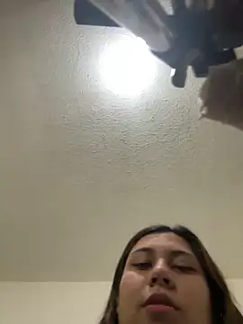 Lincy and hanna online show from October 2025 01:40:01 AM