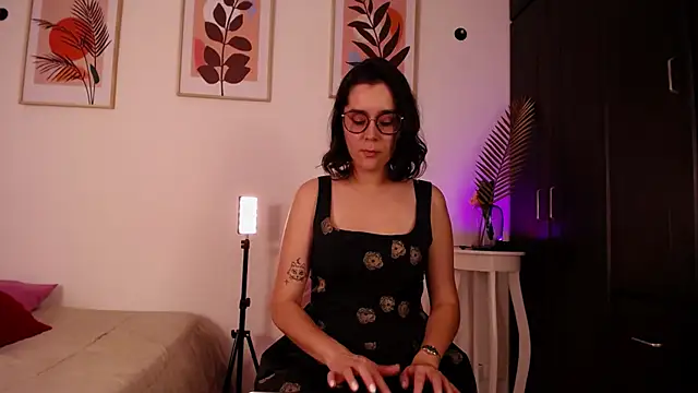 barbyehot online show from April 2026 08:57:01 PM