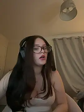 Snapshot of cherryrosealiee chatting on February 2026 11:21:02 PM cherryrosealiee online show from February 2026 11:21:02 PM