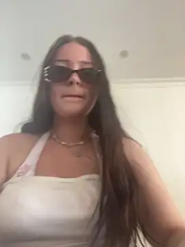 Snapshot of cherryrosealiee chatting on February 2026 06:02:02 AM cherryrosealiee online show from February 2026 06:02:02 AM