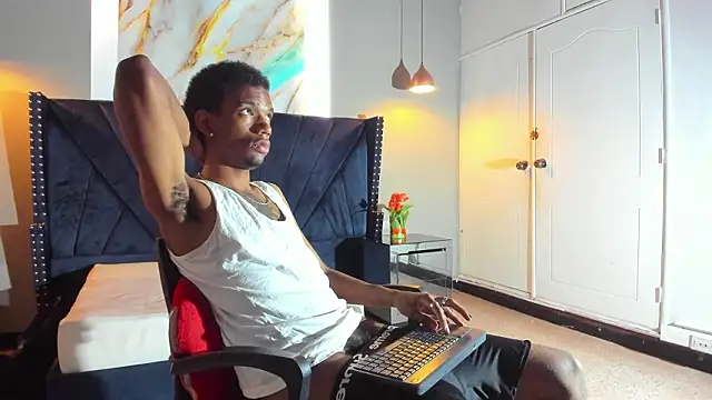 Snapshot of nero_reyd chatting on February 2026 07:35:02 PM nero reyd online show from February 2026 07:35:02 PM