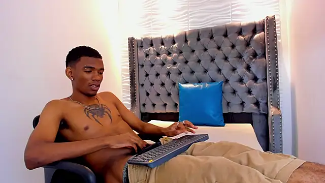 nero reyd online show from December 2025 07:31:01 PM