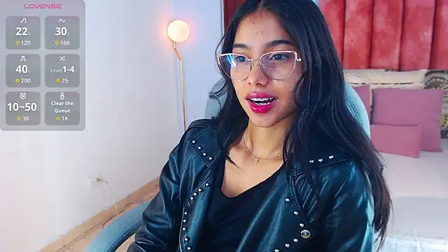 Milaa Star  online show from October 2025 04:11:02 AM