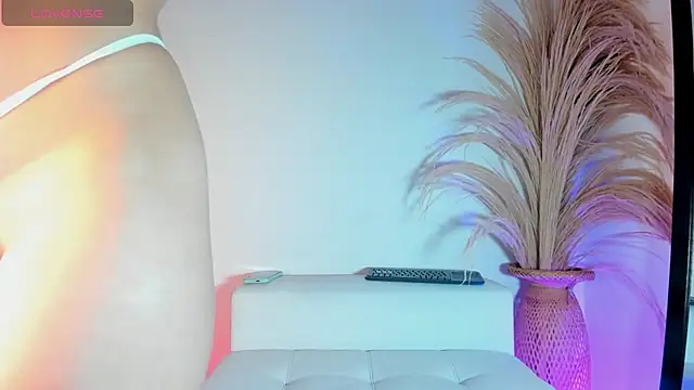 Noami Rose online show from December 2025 01:48:02 AM