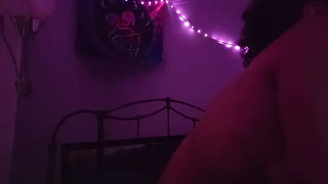 puddled wonderland online show from November 2025 04:27:01 AM