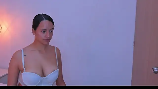 Salome Smitth 1 online show from April 2026 09:39:33 PM