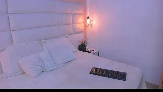 Salome Smitth 1 online show from April 2026 10:02:02 PM