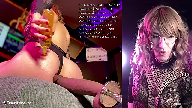 EmeryLune xo online show from November 2025 05:02:01 AM