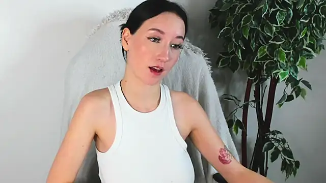 EileenMoores online show from October 2025 06:07:01 PM