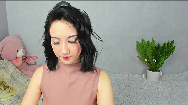 EileenMoores online show from December 2025 07:13:01 PM