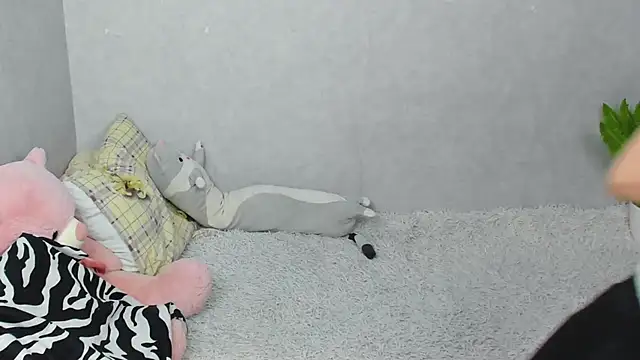 EileenMoores online show from February 2026 09:11:01 PM