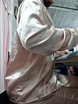 irina hana online show from December 2025 12:59:02 AM