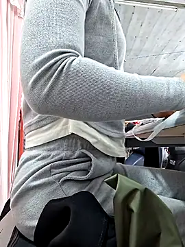 irina hana online show from December 2025 12:59:02 AM