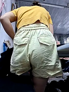 irina hana online show from October 2025 06:43:02 AM