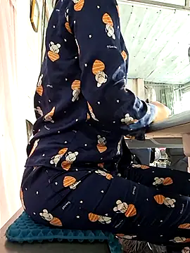 irina hana online show from November 2025 01:20:02 AM