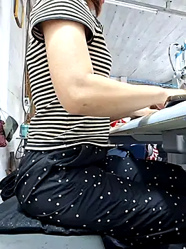 irina hana online show from November 2025 02:49:01 AM