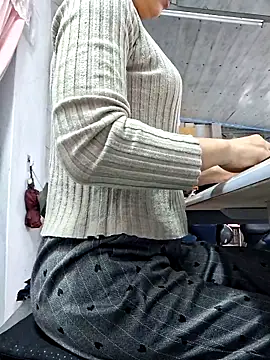 irina hana online show from November 2025 01:21:01 AM