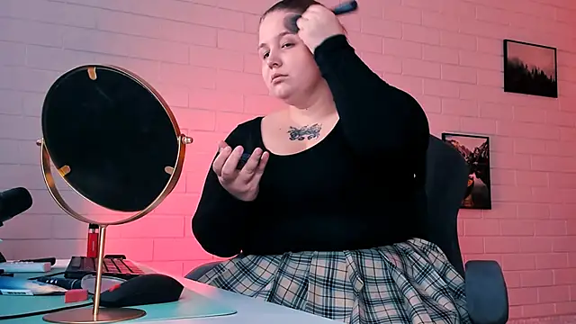 SladaDell online show from November 2025 06:29:01 AM