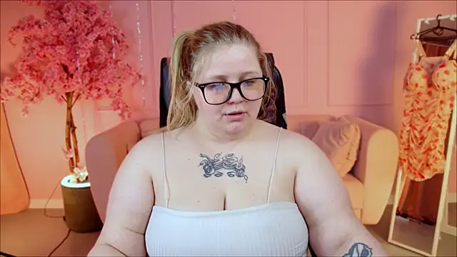 SladaDell online show from April 2026 09:14:02 AM