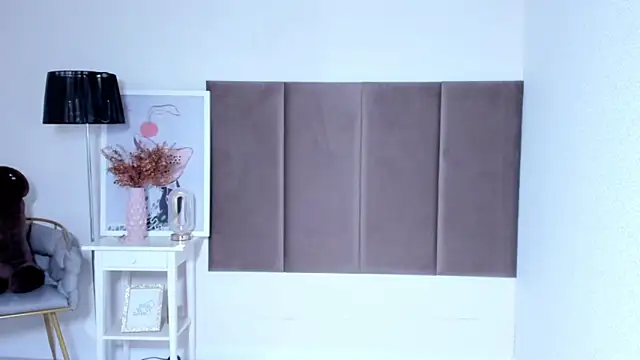 Snapshot of Vel1ka chatting on November 2025 01:00:02 PM Vel1ka online show from November 2025 01:00:02 PM