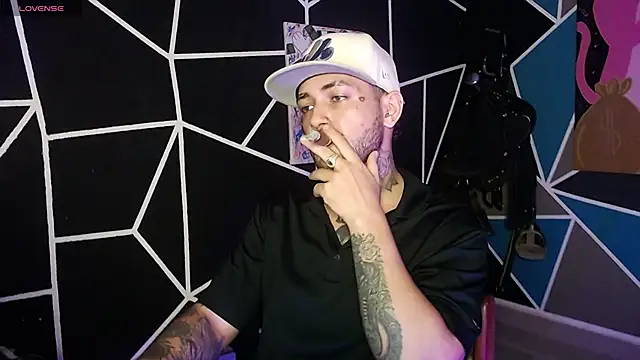 nicolastorres99 online show from October 2025 03:28:01 AM