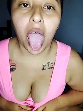 Snapshot of yelezia chatting on October 2025 05:53:01 AM yelezia online show from October 2025 05:53:01 AM