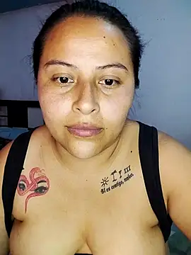 Snapshot of yelezia chatting on September 2025 07:58:01 PM yelezia online show from September 2025 07:58:01 PM