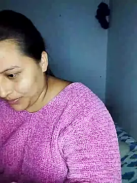 Snapshot of yelezia chatting on October 2025 04:14:01 AM yelezia online show from October 2025 04:14:01 AM