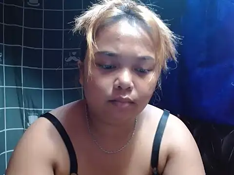 Snapshot of Hajaima chatting on November 2025 03:05:02 PM Hajaima online show from November 2025 03:05:02 PM