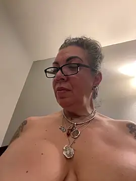 dieseldame1313 online show from February 2025 05:35:02 AM