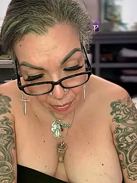 dieseldame1313 online show from March 2026 02:56:02 AM