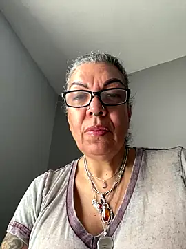 dieseldame1313 online show from September 2025 04:42:01 PM
