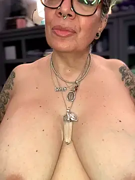 dieseldame1313 online show from March 2026 05:51:02 AM