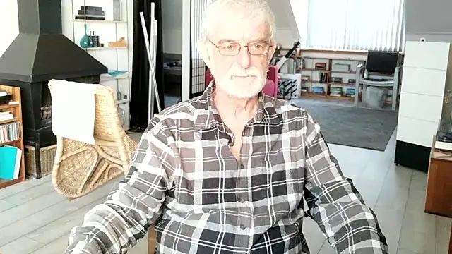 ewaldwillems99 online show from February 2026 03:09:02 PM