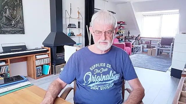 Snapshot of ewaldwillems99 chatting on July 2026 12:57:02 PM ewaldwillems99 online show from July 2026 12:57:02 PM